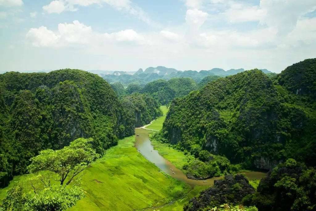 Ninh Binh tour by bicycle: Self-guided trip to Tam Coc, Hua Lu and beyond