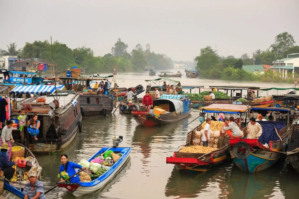 Backpacking Vietnam: The ULTIMATE budget Vietnam travel guide